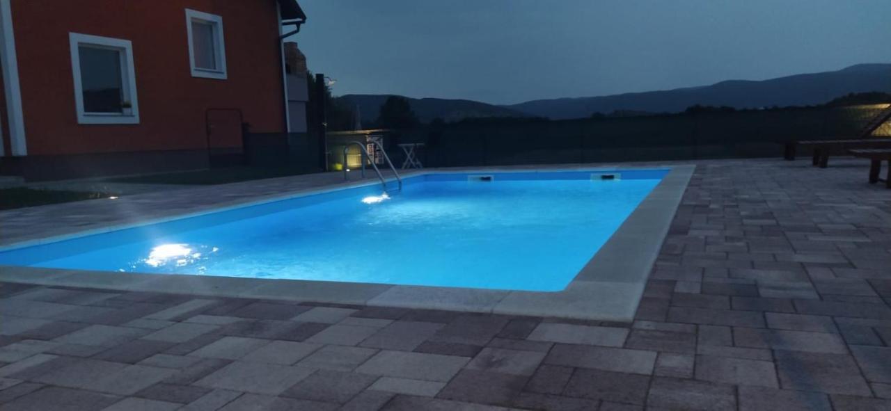Holiday House Sweet Home Otočac 外观 照片